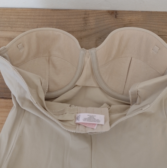 Victoria's Secret Vintage Nude Strapless Underwire Bra Slip Shapewear Size 36B - Picture 6 of 12